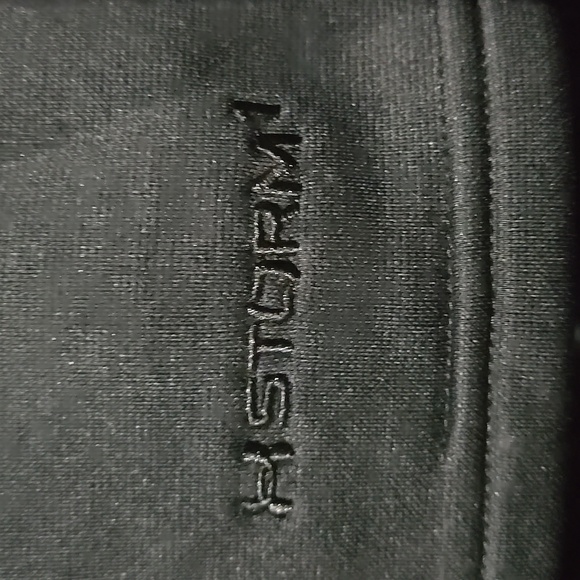 Under Armour sweater - Picture 2 of 3